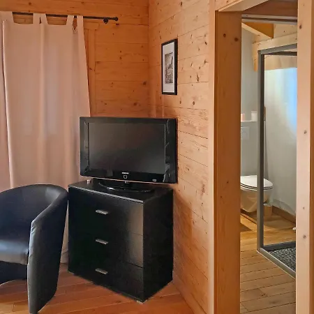 De L'au Apartman Les Crosets