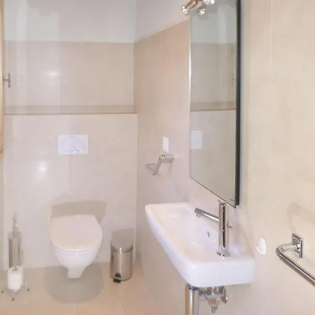 De L'au Apartman